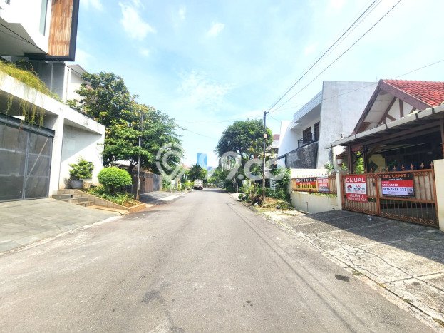 Rumah Luxury Modern Siap Huni di Puri Indah Jakarta Barat Rumah Luxury Modern Siap Huni di Puri Indah Jakarta Barat
