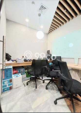 AREA KOMERSIAL! Kantor Disewakan di Central Park, Luas 128m², Jalan Utama, Siap Operasi AREA KOMERSIAL! Kantor Disewakan di Central Park, Luas 128m², Jalan Utama, Siap Operasi