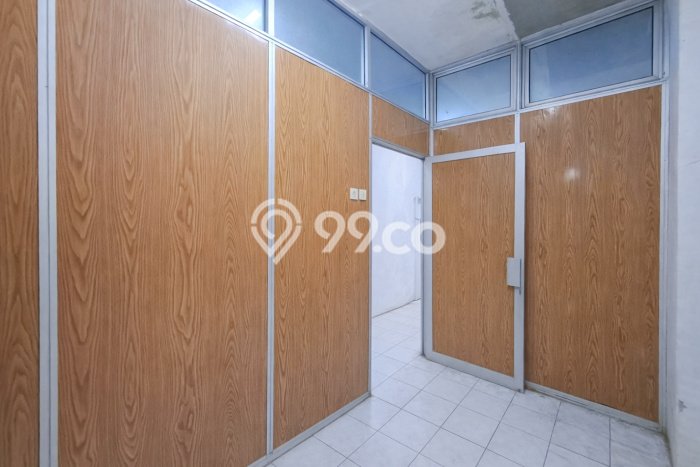 Unit Ruko Dijual di Jakarta Barat LT 90m2 & LB 360m2 Unit Ruko Dijual di Jakarta Barat LT 90m2 & LB 360m2