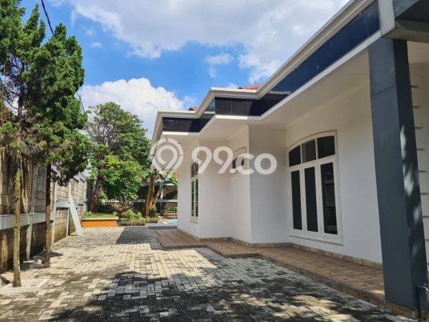 Rumah Elit LB 500m2 Siap Huni Desain Elegan di Lebak Bulus, Jakarta Selatan Rumah Elit LB 500m2 Siap Huni Desain Elegan di Lebak Bulus, Jakarta Selatan