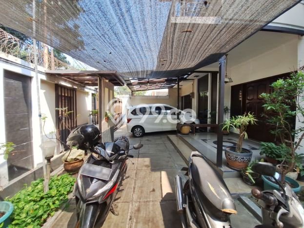Hunian Mewah Siap Huni LT 330m2 di Kebayoran Baru, Jakarta Selatan Hunian Mewah Siap Huni LT 330m2 di Kebayoran Baru, Jakarta Selatan