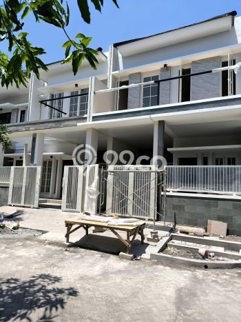 Rumah EXCLUSIVE! di Margorejo, Surabaya, LT 60m² Bangunan 90m², HARGA SPESIAL Rumah EXCLUSIVE! di Margorejo, Surabaya, LT 60m² Bangunan 90m², HARGA SPESIAL