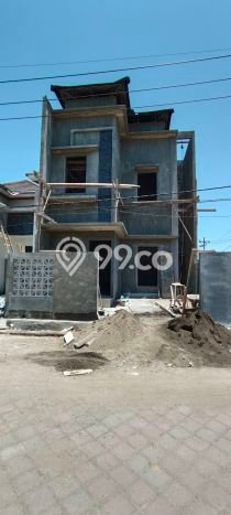Rumah Nyaman 3 KT di Rungkut, Surabaya - LT 70m² Rumah Nyaman 3 KT di Rungkut, Surabaya - LT 70m²