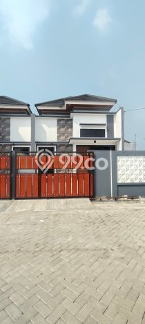 Rumah Luas Asri 3 KT Siap Huni di Wonorejo Surabaya Rumah Luas Asri 3 KT Siap Huni di Wonorejo Surabaya