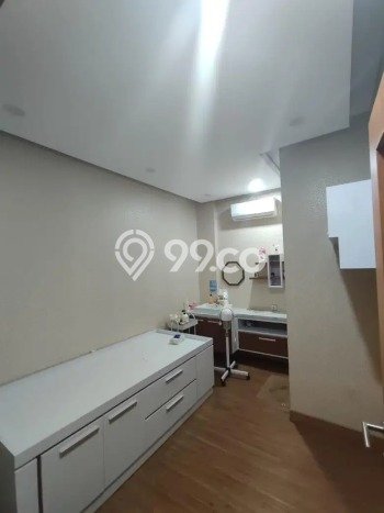 Ruko Area Premium Kawasan Kebayoran Lama, Luas 375m2m², Ramai Ruko Area Premium Kawasan Kebayoran Lama, Luas 375m2m², Ramai