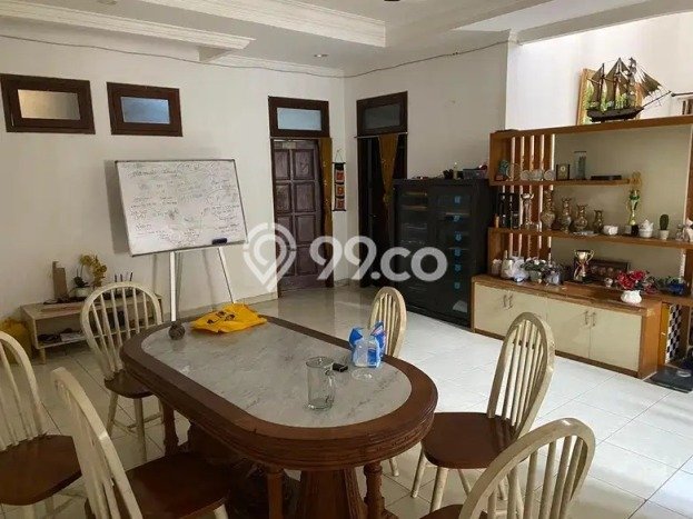 Rumah Eksklusif Dijual LT 190m2 di Kebayoran Lama, Jakarta Selatan Rumah Eksklusif Dijual LT 190m2 di Kebayoran Lama, Jakarta Selatan