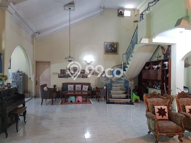 Rumah Eksklusif Siap Huni LT 1119m2 di Pasar Minggu, Jakarta Selatan Rumah Eksklusif Siap Huni LT 1119m2 di Pasar Minggu, Jakarta Selatan