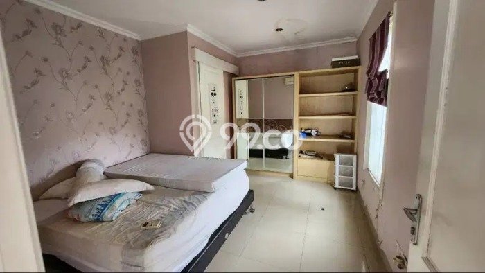 Siap Huni Hunian Elit 4 Kamar di Kebon Jeruk Dekat ke Mana Saja Siap Huni Hunian Elit 4 Kamar di Kebon Jeruk Dekat ke Mana Saja