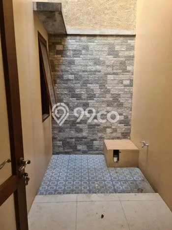 Rumah Strategis Minimalis Lb 130m2 di Jagakarsa, Jakarta Selatan Rumah Strategis Minimalis Lb 130m2 di Jagakarsa, Jakarta Selatan