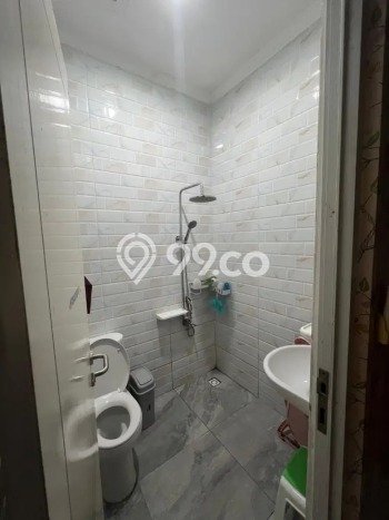 Jual Rumah Favorit Siap Huni LB 150m2 di Ciracas, Jakarta Timur Jual Rumah Favorit Siap Huni LB 150m2 di Ciracas, Jakarta Timur