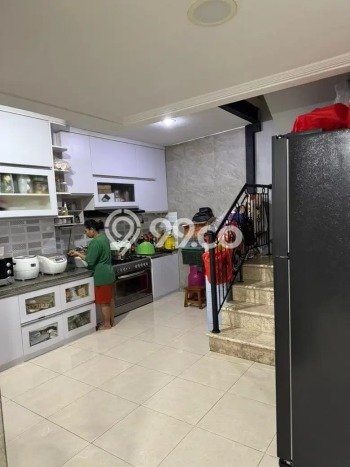 Rumah Mewah Siap Huni LT 150m2 di Kebon Jeruk, Jakarta Barat Rumah Mewah Siap Huni LT 150m2 di Kebon Jeruk, Jakarta Barat