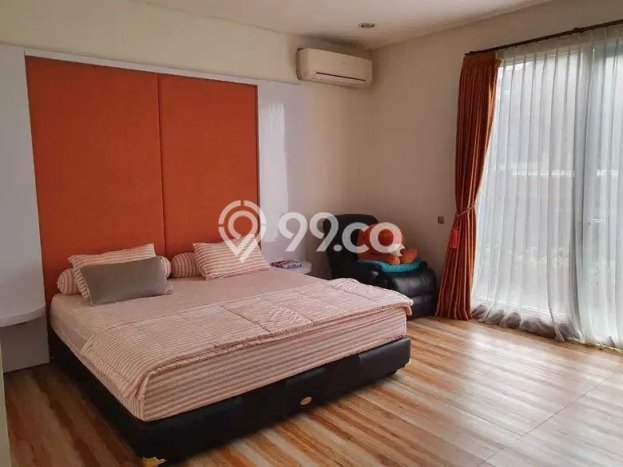 Jual Rumah Luas Elegan Dengan View Eksklusif di Meruya, Jakarta Barat Jual Rumah Luas Elegan Dengan View Eksklusif di Meruya, Jakarta Barat