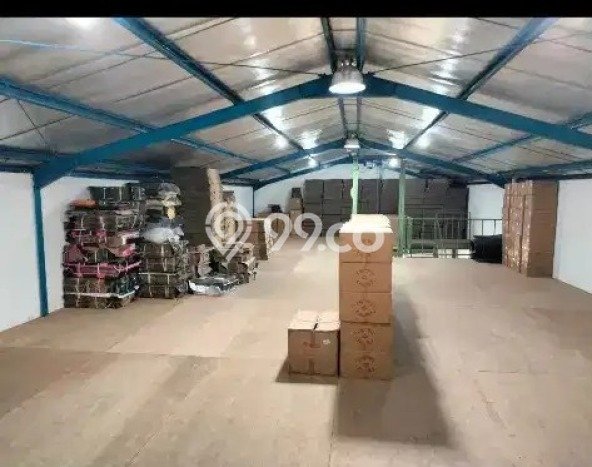 Unit Gudang Disewa Lokasi Cakung, Jakarta Timur Spesifikasi Luas Bangunan 400m2 Unit Gudang Disewa Lokasi Cakung, Jakarta Timur Spesifikasi Luas Bangunan 400m2
