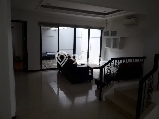 Disewakan Cepat Rumah Kondisi Bagus di Area BSD, Tangerang Selatan Disewakan Cepat Rumah Kondisi Bagus di Area BSD, Tangerang Selatan