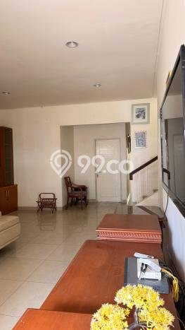 Rumah Luas Asri 5 KT Siap Huni di BSD Residence One Tangerang Rumah Luas Asri 5 KT Siap Huni di BSD Residence One Tangerang