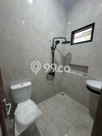 Rumah Strategis Minimalis Lb 152m2 di Jagakarsa, Jakarta Selatan Rumah Strategis Minimalis Lb 152m2 di Jagakarsa, Jakarta Selatan