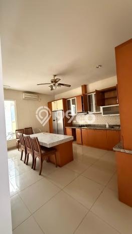 Rumah Luas Asri 5 KT Siap Huni di BSD Residence One Tangerang Rumah Luas Asri 5 KT Siap Huni di BSD Residence One Tangerang