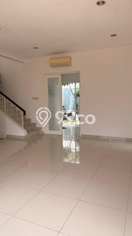 Disewakan Rumah Harga Terjangkau di BSD Residence One Tangerang dengan 4 KT Disewakan Rumah Harga Terjangkau di BSD Residence One Tangerang dengan 4 KT