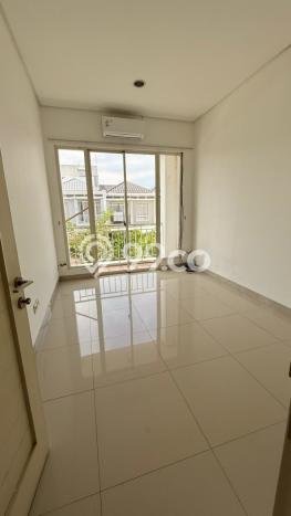 Rumah Modern 5 KT di BSD Residence One Tangerang Unfurnished Rumah Modern 5 KT di BSD Residence One Tangerang Unfurnished