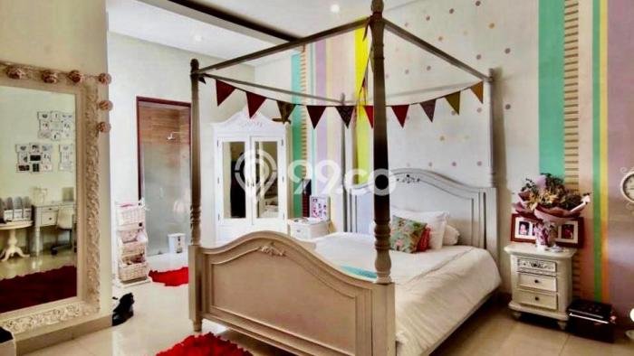 Siap Huni Rumah Mewah 5 Kamar di Mampang Prapatan Dekat ke Mana Saja Siap Huni Rumah Mewah 5 Kamar di Mampang Prapatan Dekat ke Mana Saja