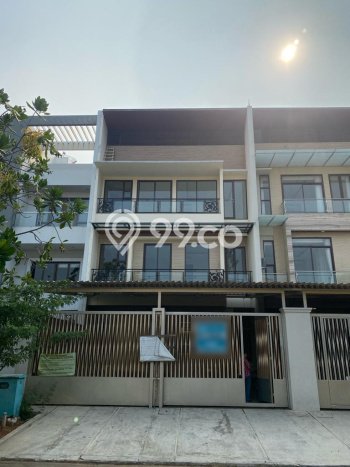 For Sale! Luxury House LT 225m2 Desain Elegan di Pantai Indah Kapuk For Sale! Luxury House LT 225m2 Desain Elegan di Pantai Indah Kapuk