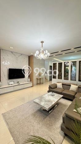 Rumah Mewah LB 250m2 Siap Huni Desain Elegan di Golf Island, Jakarta Utara Rumah Mewah LB 250m2 Siap Huni Desain Elegan di Golf Island, Jakarta Utara