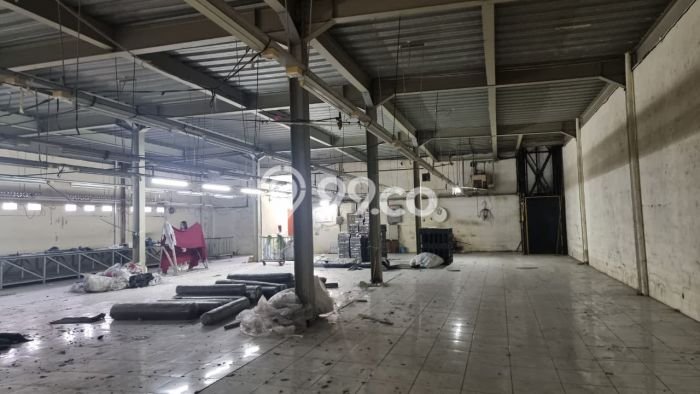 Gudang Dijual di Prime Area Jakarta Utara Luas 1819m2 Gudang Dijual di Prime Area Jakarta Utara Luas 1819m2
