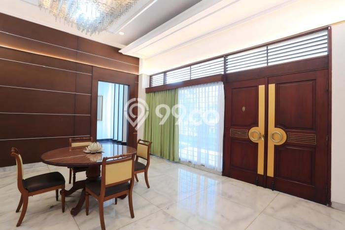 Rumah Eksklusif Siap Huni LT 1070m2 di Bogor Barat, Bogor Rumah Eksklusif Siap Huni LT 1070m2 di Bogor Barat, Bogor