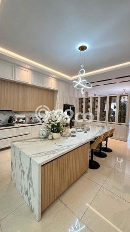 Rumah Mewah LB 250m2 Siap Huni Desain Elegan di Golf Island, Jakarta Utara Rumah Mewah LB 250m2 Siap Huni Desain Elegan di Golf Island, Jakarta Utara