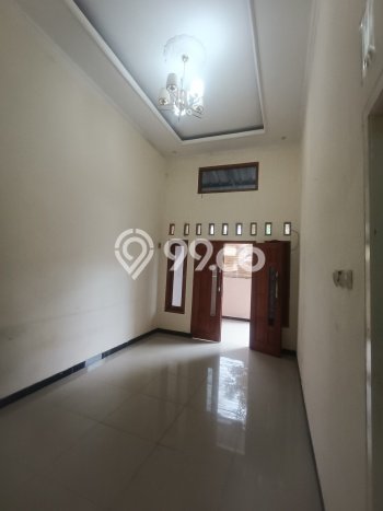 Disewakan! Rumah 2 Kamar Tidur &
1 Kamar Mandi di Cikupa Citra Raya, Tangerang Disewakan! Rumah 2 Kamar Tidur &
1 Kamar Mandi di Cikupa Citra Raya, Tangerang