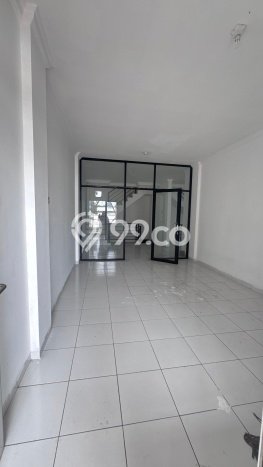 Area Ramai! Ruko Dijual di Karawaci untuk Bisnis Luas Bangunan 145m2 Area Ramai! Ruko Dijual di Karawaci untuk Bisnis Luas Bangunan 145m2