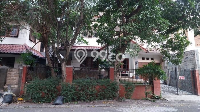 Rumah Elit Modern Siap Huni di Raffles Hills Jakarta Timur Rumah Elit Modern Siap Huni di Raffles Hills Jakarta Timur
