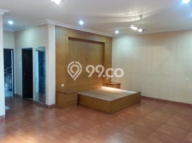 Ruko Dijual di Prime Area Jakarta Pusat Luas 990m2 Ruko Dijual di Prime Area Jakarta Pusat Luas 990m2