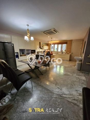 Jual Rumah Mewah Elegan Dengan View Eksklusif di Tanjung Duren, Jakarta Barat Jual Rumah Mewah Elegan Dengan View Eksklusif di Tanjung Duren, Jakarta Barat