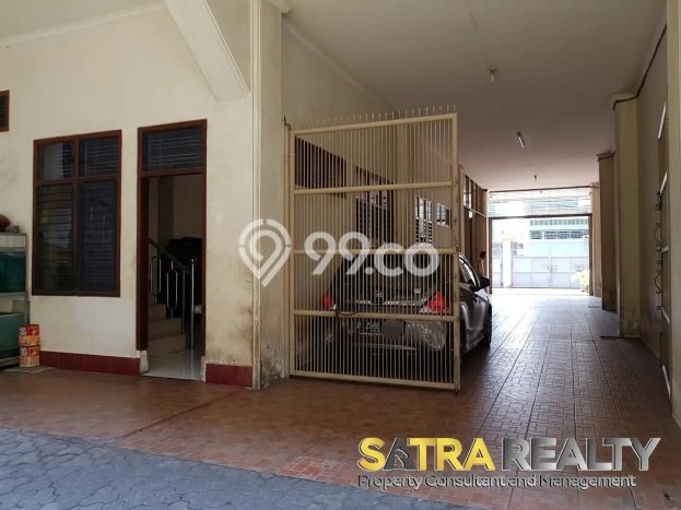 Ruko Dijual di Jakarta Barat LT 786m2 & LB 2201m2 Lokasi Terbaik! Ruko Dijual di Jakarta Barat LT 786m2 & LB 2201m2 Lokasi Terbaik!