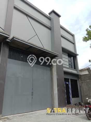 LOKASI STRATEGIS! Gudang di Kapuk Kamal, Luas 870m², Akses Utama LOKASI STRATEGIS! Gudang di Kapuk Kamal, Luas 870m², Akses Utama