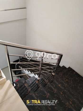 Rumah Elit Modern Siap Huni di Pluit Jakarta Utara Rumah Elit Modern Siap Huni di Pluit Jakarta Utara
