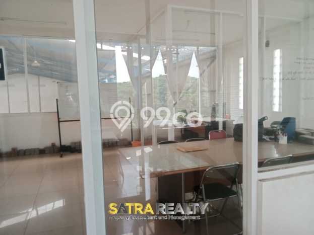 Unit Gudang Dijual di Jakarta Utara LT 2584m2 & LB 1495m2 Unit Gudang Dijual di Jakarta Utara LT 2584m2 & LB 1495m2