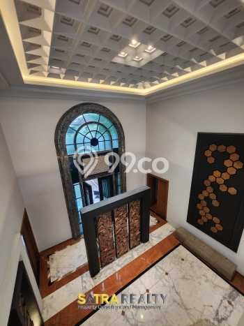 Hunian Elit LB 1600m2 Siap Pakai Desain Elegan di Pondok Indah, Jakarta Selatan Hunian Elit LB 1600m2 Siap Pakai Desain Elegan di Pondok Indah, Jakarta Selatan