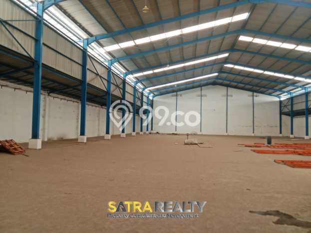 Unit Gudang Dijual di Jakarta Utara LT 2584m2 & LB 1495m2 Unit Gudang Dijual di Jakarta Utara LT 2584m2 & LB 1495m2