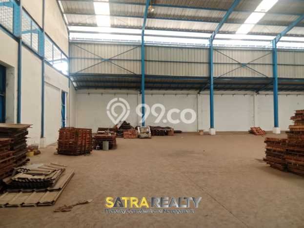 Unit Gudang Dijual di Jakarta Utara LT 2584m2 & LB 1495m2 Unit Gudang Dijual di Jakarta Utara LT 2584m2 & LB 1495m2
