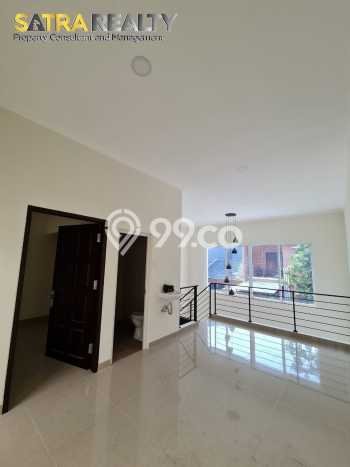 Rumah Modern Cantik 2 KT Siap Huni di Kelapa Gading Rumah Modern Cantik 2 KT Siap Huni di Kelapa Gading