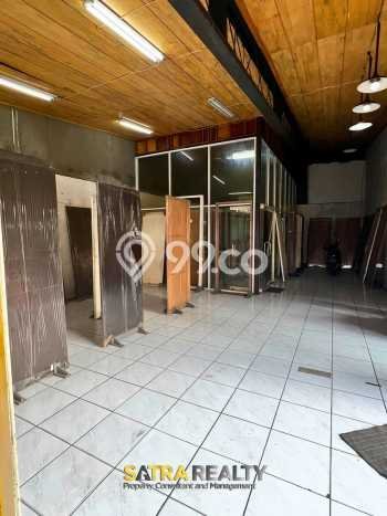 Lokasi Strategis! Dijual Ruko Bisnis di Pesanggrahan, Jakarta Selatan Kondisi Baik Lokasi Strategis! Dijual Ruko Bisnis di Pesanggrahan, Jakarta Selatan Kondisi Baik