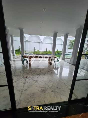 Hunian Super Mewah dengan Akses Paling Strategis di Pondok Indah, Jakarta Selatan Hunian Super Mewah dengan Akses Paling Strategis di Pondok Indah, Jakarta Selatan