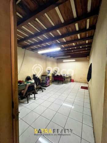 Lokasi Strategis! Dijual Ruko Bisnis di Pesanggrahan, Jakarta Selatan Kondisi Baik Lokasi Strategis! Dijual Ruko Bisnis di Pesanggrahan, Jakarta Selatan Kondisi Baik