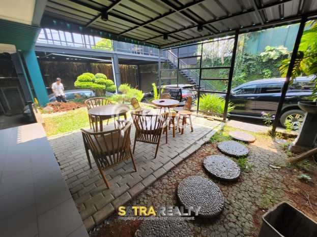 Ready to Use! Premium House LT 700m2 Desain Modern di Kemang Ready to Use! Premium House LT 700m2 Desain Modern di Kemang