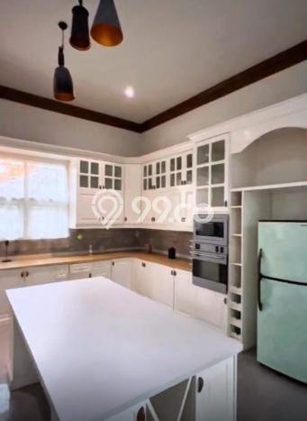Jual Rumah Mewah Megah Dengan View Eksklusif di Ciganjur, Jakarta Selatan Jual Rumah Mewah Megah Dengan View Eksklusif di Ciganjur, Jakarta Selatan