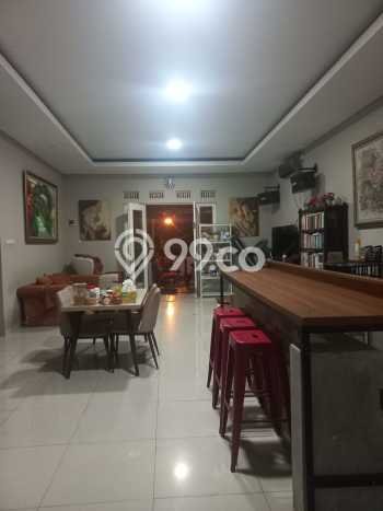 Rumah Strategis Modern Lb 250m2 di Pamulang, Tangerang Selatan Rumah Strategis Modern Lb 250m2 di Pamulang, Tangerang Selatan