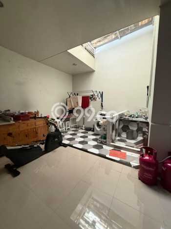 Rumah Luxury Modern Tanpa Renovasi di Duta Garden Tangerang Rumah Luxury Modern Tanpa Renovasi di Duta Garden Tangerang