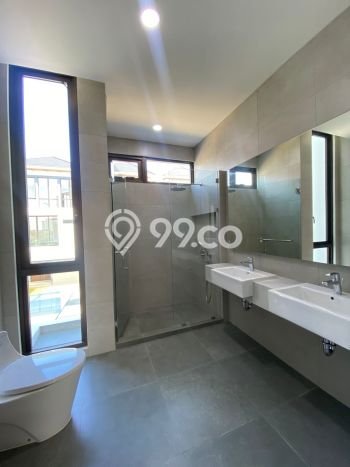 Rumah Elit Modern Siap Huni di Pantai Mutiara Jakarta Utara Rumah Elit Modern Siap Huni di Pantai Mutiara Jakarta Utara